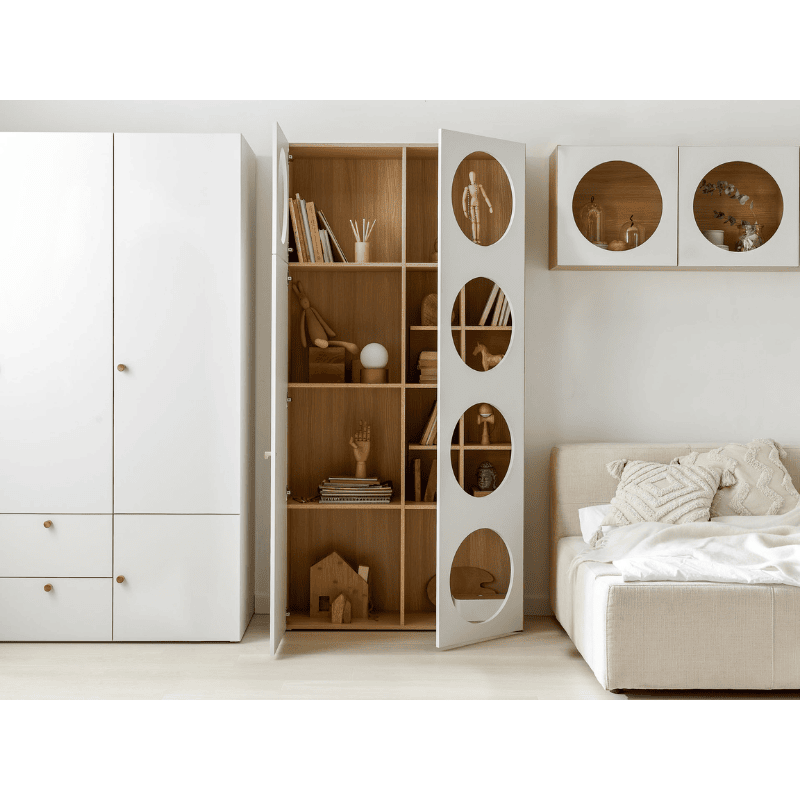 Wide wall shelf with front arrangement 3 reli